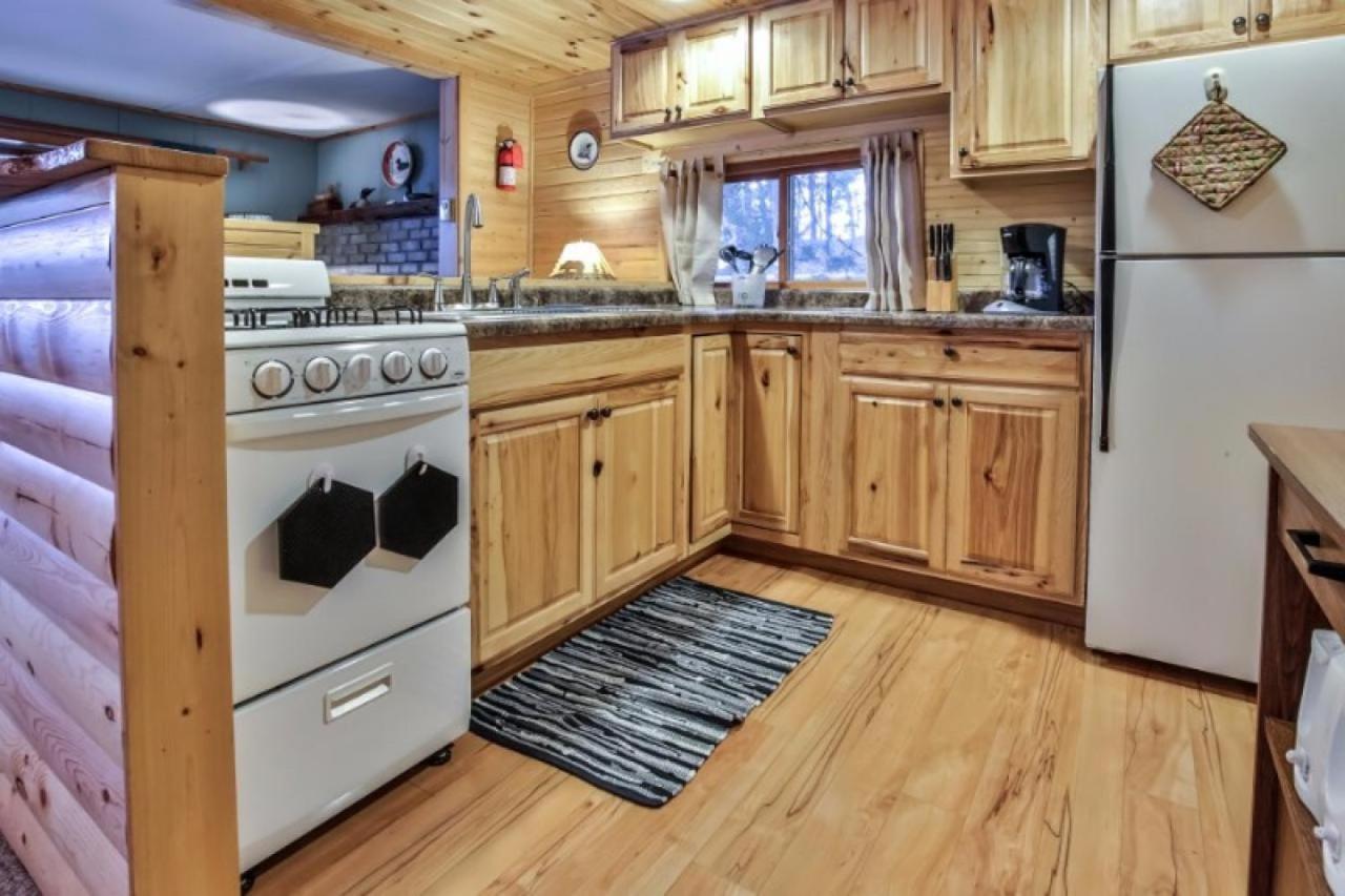 Cottage 5 - Hiller'S Pine Haven Saint Germain Экстерьер фото